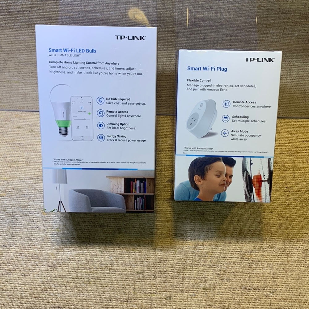 TP-Link Smart Plug & Smart Light Bulb!   💡🔌 - Picture 4 of 6